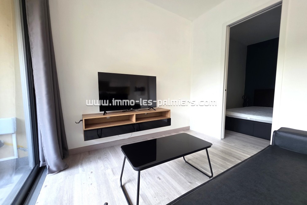 Image 5 : A fully renovated studio with ...