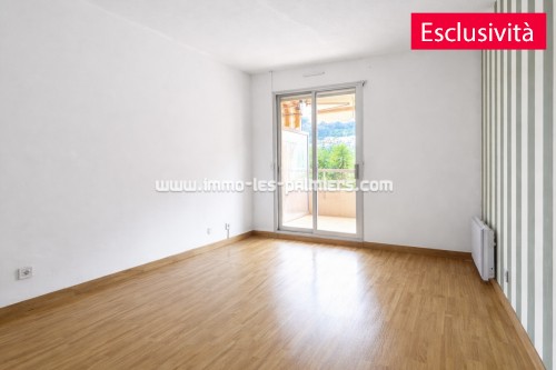 Image 3 : Appartamento bilocale a Mentone, in posizione tranquilla con terrazza