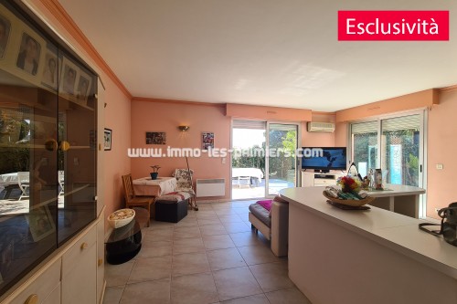 Image 5 : Appartamento di 2/3 locali a Roquebrune Cap Martin con terrazzi un giardino  e un garage