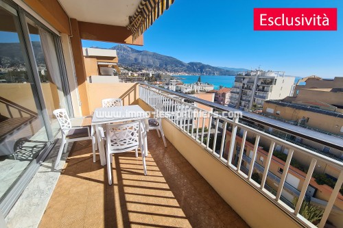 Image 0 : Appartamento di 3/4 locali all'ultimo piano situato a Roquebrune Cap Martin