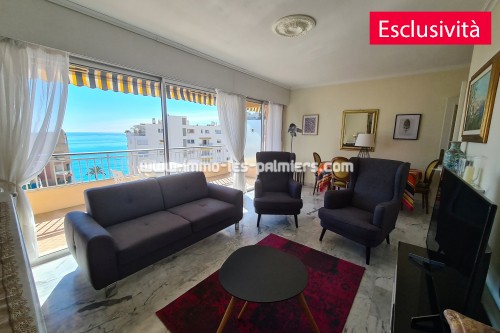 Image 1 : Appartamento di 3/4 locali all'ultimo piano situato a Roquebrune Cap Martin