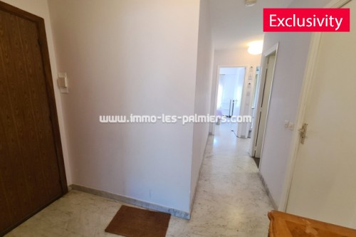 Image 1 : Borrigo Valley in Menton, a large furnished 2 room apartment. Available immediately.