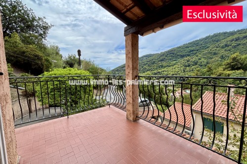 Image 2 : Casa tradizionale vicino al centro di Carnolès