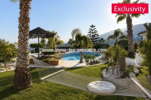 Image 5 : Exceptional Property with Panoramic Sea Views