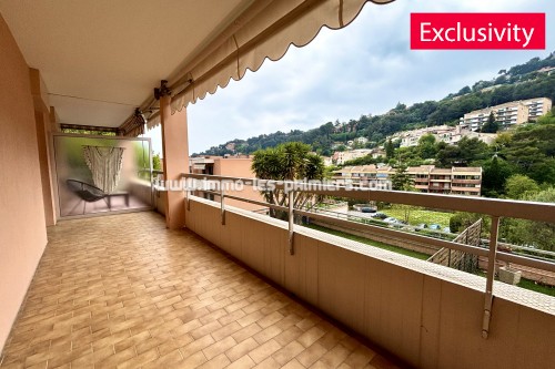 Image 1 : Menton 2-room apartment, quiet location with terrace