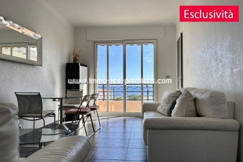 Rendita vitaliza con 2 stanze e vista mare