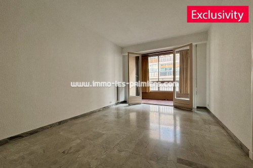 Image 0 : Studio apartment in Carnolès town centre with veranda