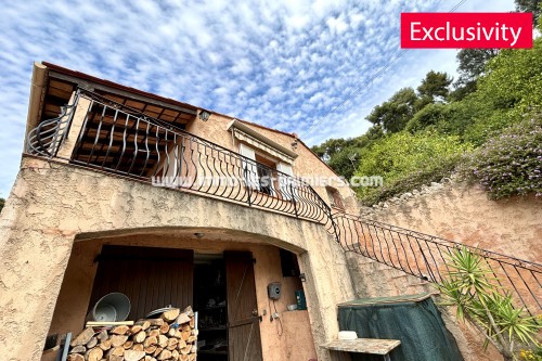 Traditional house close to downtown carnolès